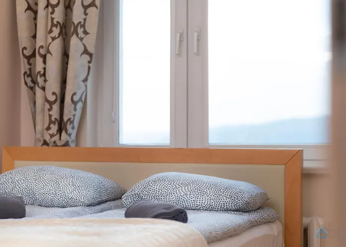 公寓 Comfortable 3city With Balcony By Renters